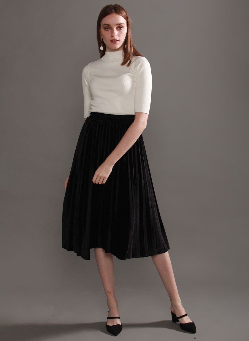 DIVA - Velvet Pleated Skirt